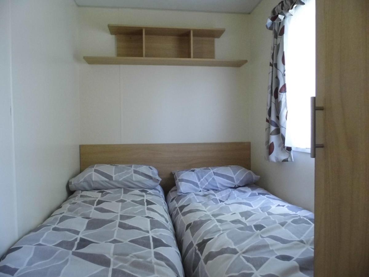 Oakdene -3 Bedroom Caravan Weeley Exterior foto